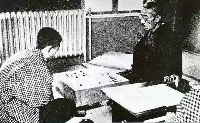 Traditional Honinbo Playing Student